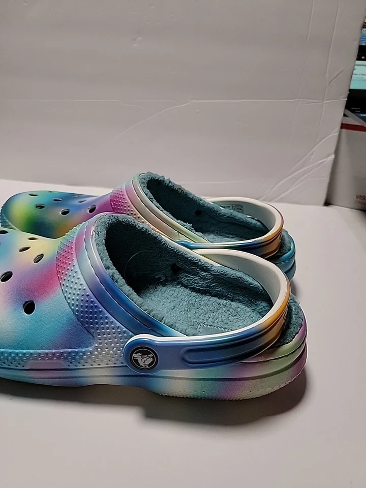 Zueco Solarizado Forrado Crocs 207560-4SU Agua Pura/Multi Talla Hombre’s 8 Mujer’s 10 Foto 2 de 4