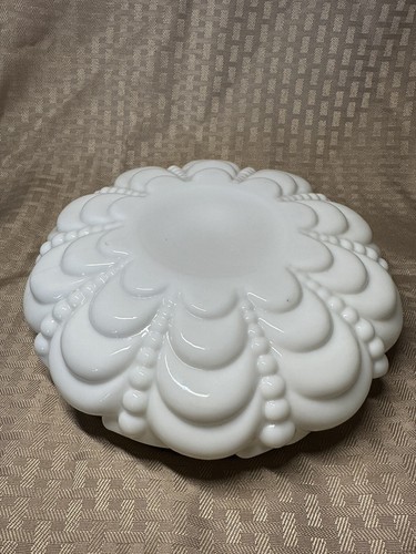 GLOWS ~ Antique EAPG ~ Consolidated Glass Guttate Pattern, Milk Glass Berry Bowl - Picture 3 of 12