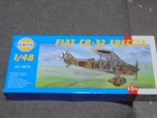 Fiat CR-32 Freccia (1/48 model kit, Smer 0810)