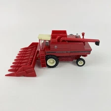 1:64 CASE IH INTERNATIONAL HARVESTER 1460 Combine Diecast