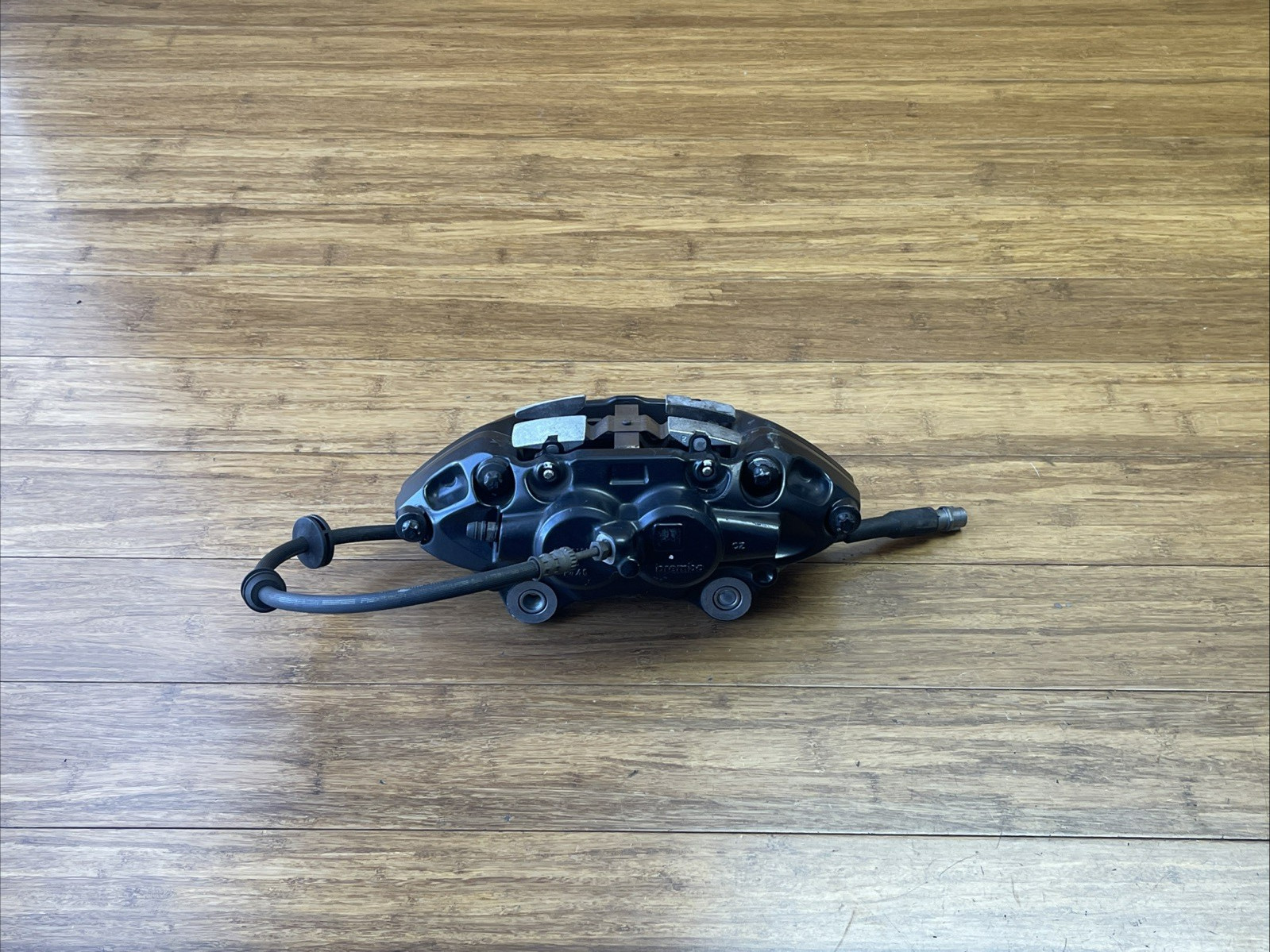 2014-2020 BMW i8 I12 Front Right Brake Caliper Assembly Black 76K Mil OEM *NOTE*