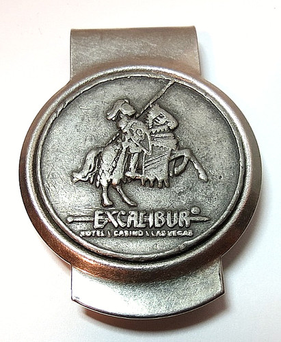 VINTAGE SILVER TONE EXCALIBUR COIN MEDAL PAPPER MONEY HOLD CLIP