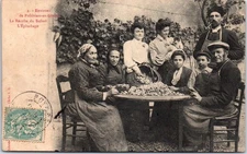 45 PITHIVIERS - saffron harvesting, peeling