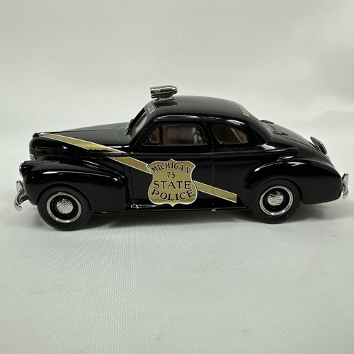 Durham Classics Diecast 1:43 - 1941 Chevrolet Deluxe Coupe Michigan State Police - Picture 2 of 11