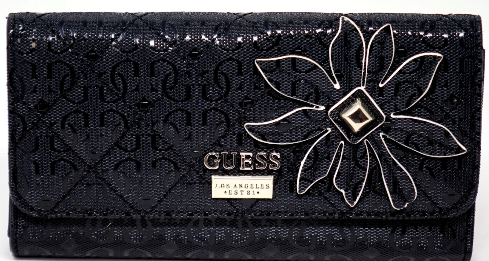 - Guess - 7390₽