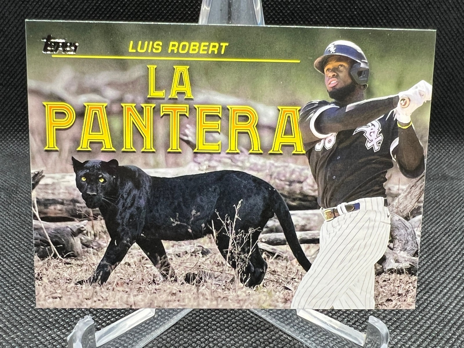 LUIS ROBERT 2023 Topps Series 1 AKA LA PANTERA WHITE SOX AKA-4