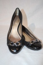 Tacones COACH de cuero negro con puntera en bloque, tono plateado logotipo COACH decoración talla 8,5B-34