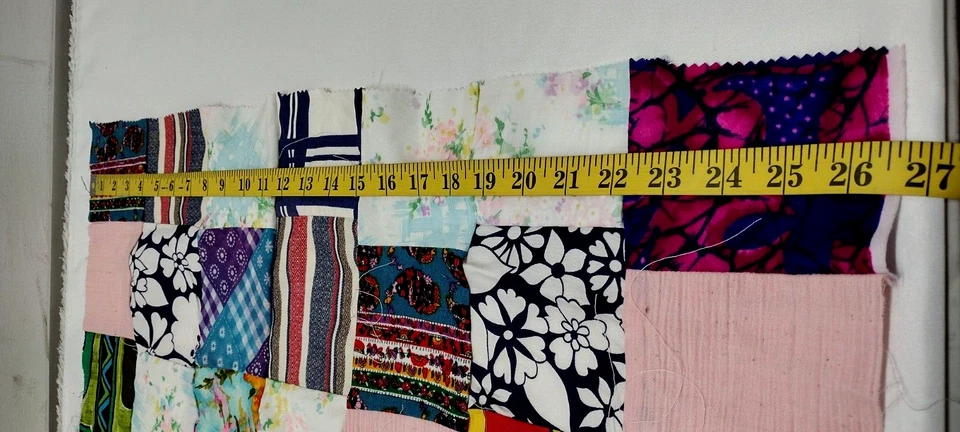 Vtg 70s Hand made quilt fabric 2 yards plus  Barkcloth Psychedelic Easter Colors - Image 3 of 4