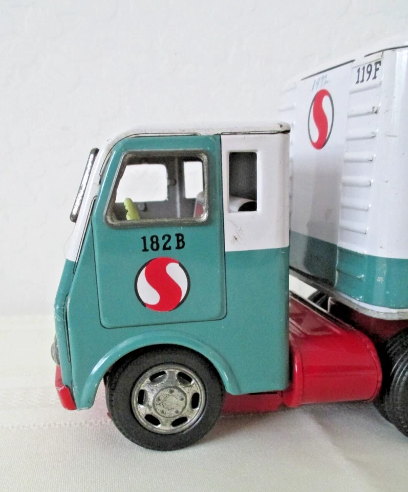 Toy Safeway Grocery Store 16” Tin Litho Friction Semi Truck #182B 1960s Japan B - Image 4 of 4