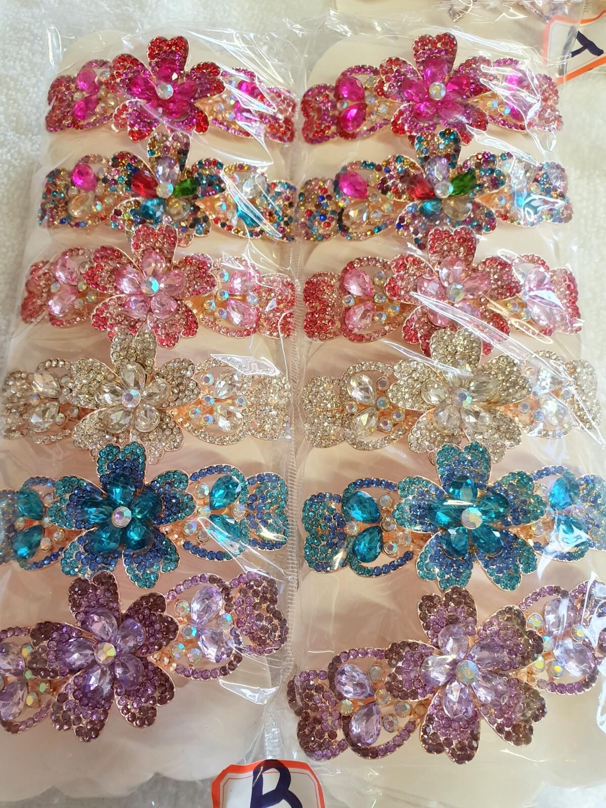 Joblot 12 pcs mixed Design Gold colour Sparkly hairclips NEW wholesale