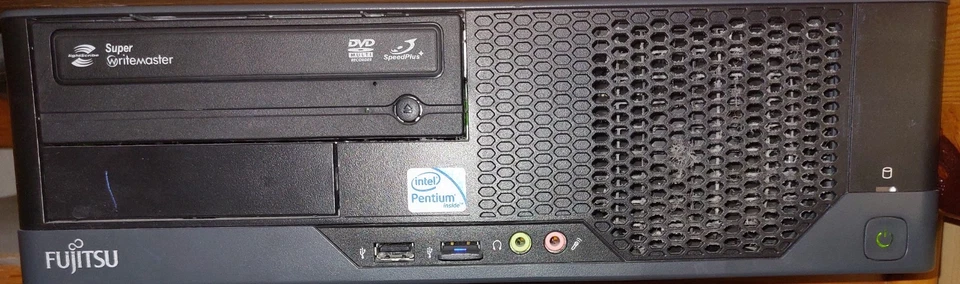 Fujitsu ESPRIMO E7936 0-Watt Desktop , 16GB, 125GB SSD, Intel® Core™2 Quad