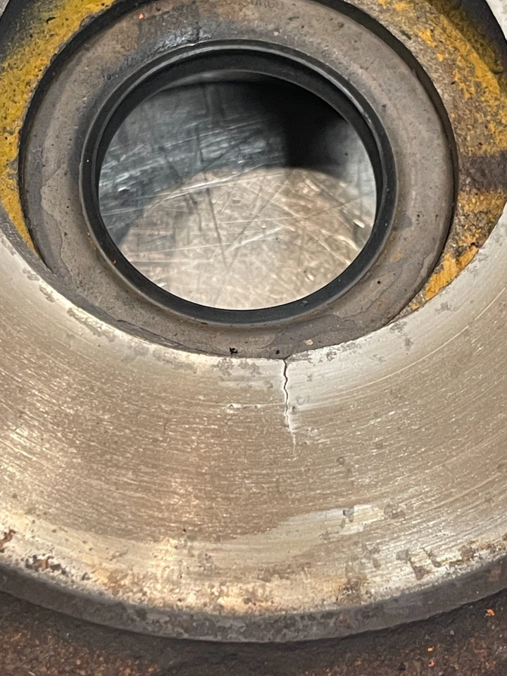 1966 Allis Chalmers 190 XT Gas Tractor Brake Housing AM4989-2 - Image 3 of 4