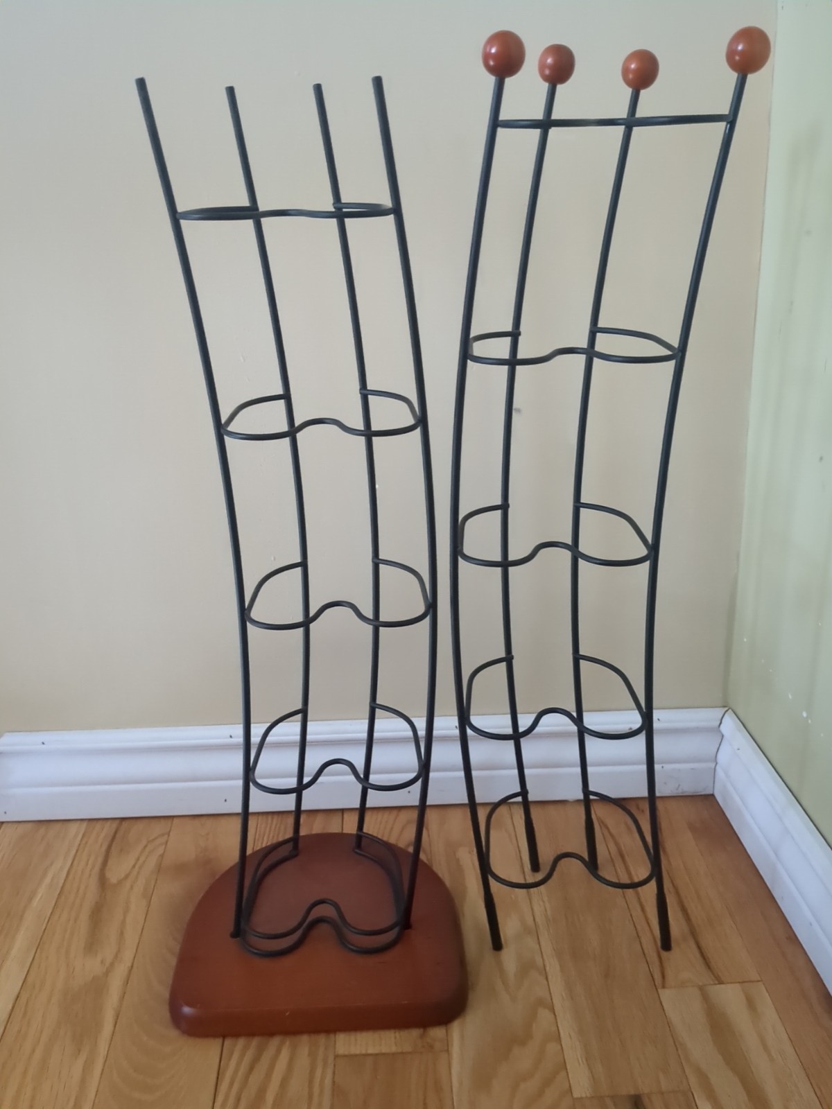 Vintage ATLANTIC Wave CD Storage Tower Steel Wire Rack Holds 110 Compact Disc