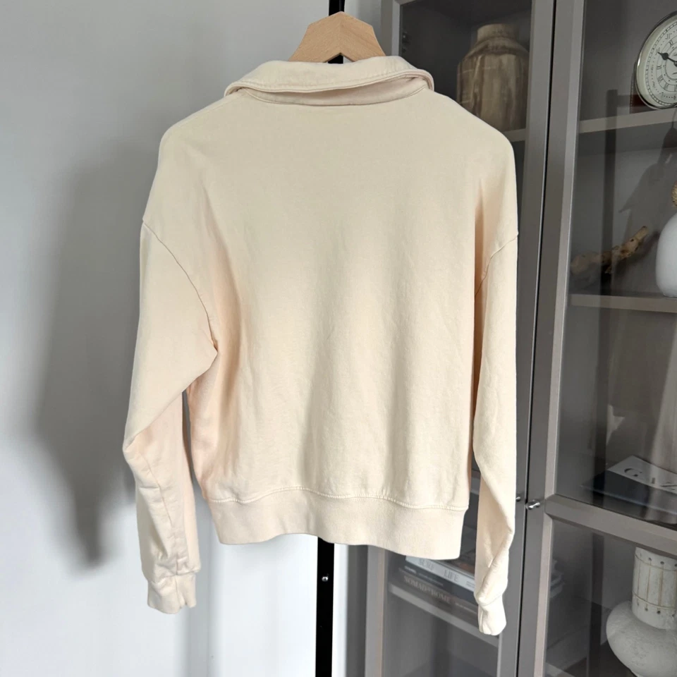 Sporty & Rich Cream Embroidered Navy Logo Polo M Long Sleeve Collared Sweatshirt - Image 4 of 4