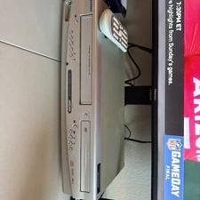 sylvania vcr dvd/cd combo W Remote