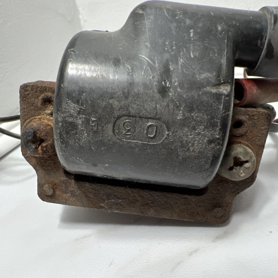 Оригинальный кронштейн для крышки свечи зажигания катушки зажигания 80 Honda XL80S XR 80 75 в сборе - Изображение 3 из 4