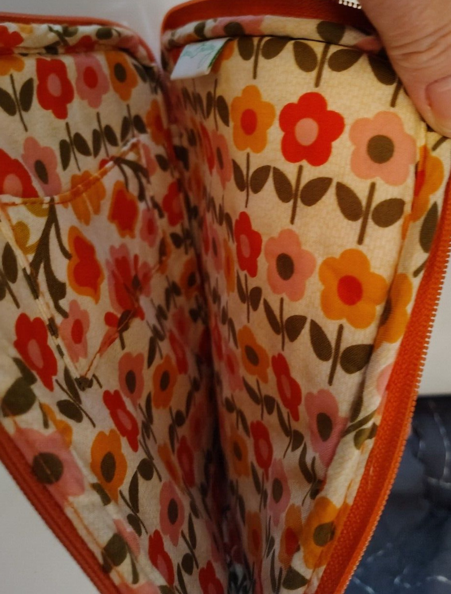 Vera Bradley - "FOLKLORIC Tablet/E-Reader Case / … - image 11