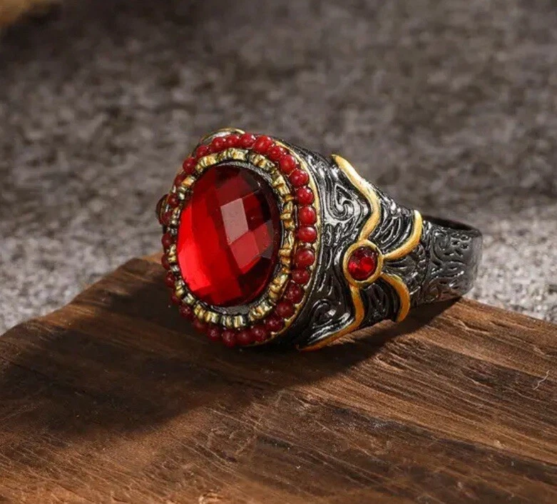 Anillo tótem vintage de dos tonos con piedra roja radiante y circón. Estilo audaz talla 12 Foto 2 de 4