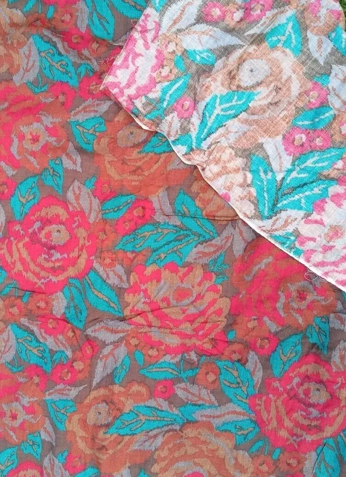 Tela De Colección Floral Rayón Sensación Rosas Atemporales Hojas Únicas 1 Pc Oscuro Suave Foto 2 de 4