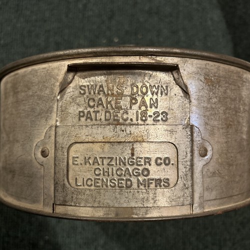 Vintage Original Swans Down Cake Flour Pan Metal USA E. Katzinger FREE SHIPPING - Picture 3 of 5