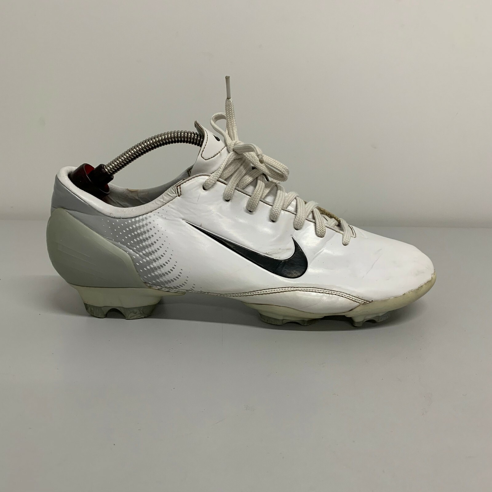 nike hypervenom react football