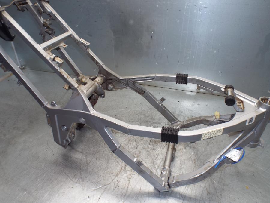46ページ Bonhams Cars : 1985 Kawasaki GPZ600R Frame no. ZX600A 004667