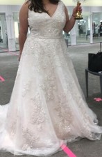 Davids Bridal Wedding Dress