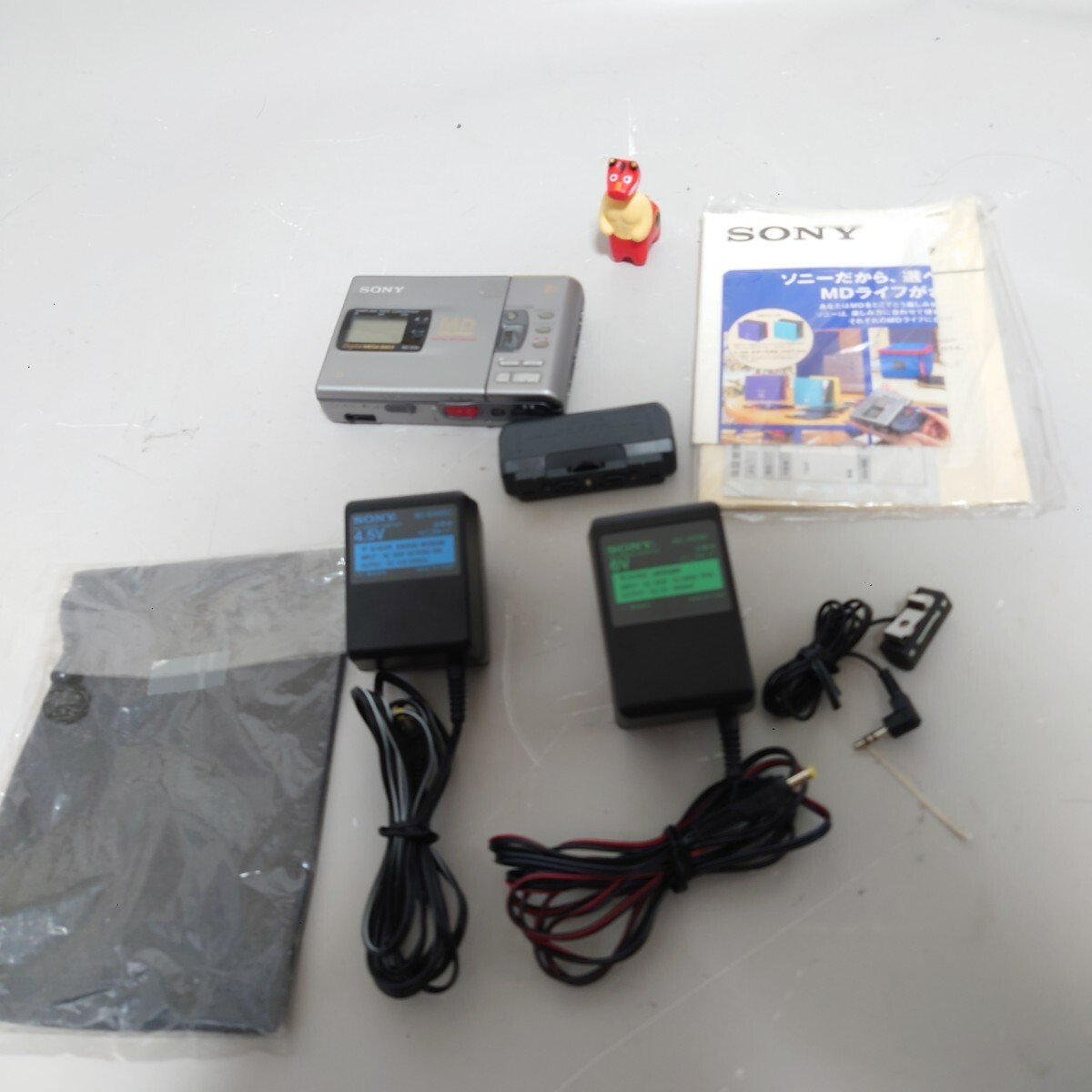 SONY MZ-R30 Gray MD Minidisc Recorder WALKMAN Used free shipping