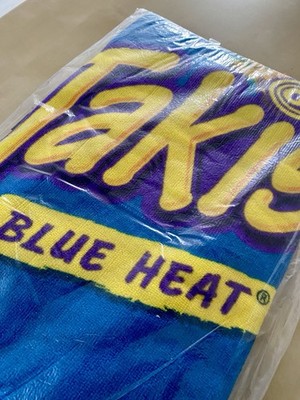 Takis Blue Heat Bade Handtuch und Takis Socken NEU