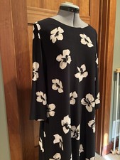 Tommy Hilfiger Size 12 Dress Black Floral With Stretch Back Zip Long Sleeve NWT