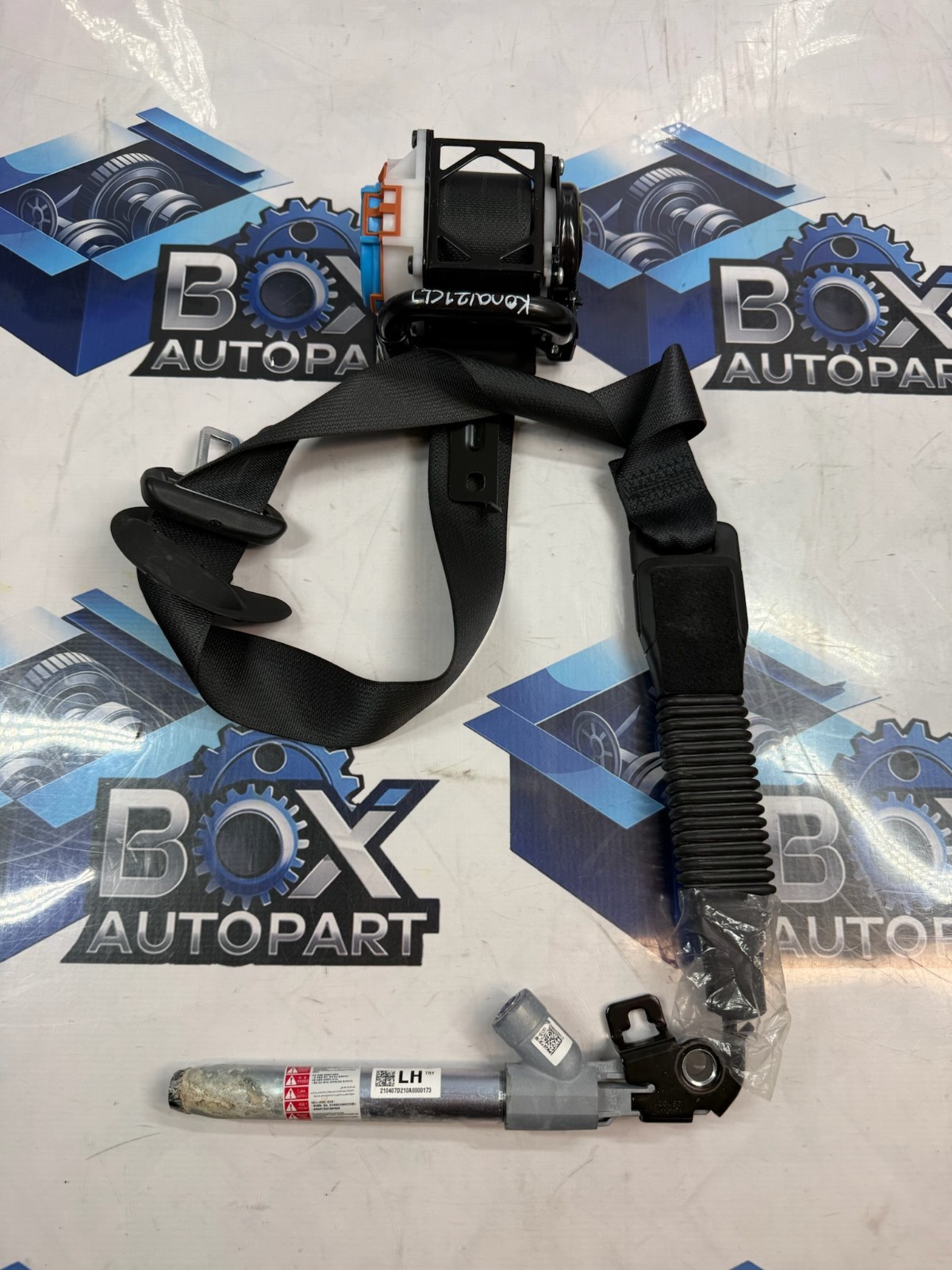 2018-2025 Hyundai Kona Front Left Seatbelt W Retractor 1113832 OEM