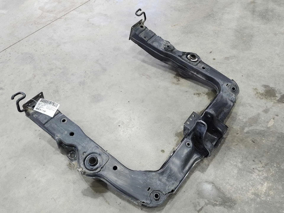 Subchasis trasero Smart Fortwo 2008-2015 travesaño eje portador OEM 4513500008 Foto 2 de 4