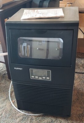 Kuppet Ice Machine / Can be replenished manually or with sink hook up