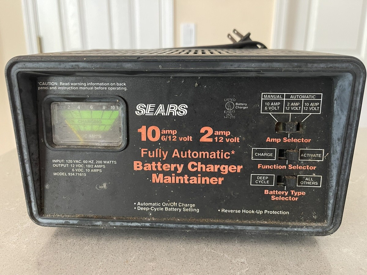 Sears 10/2 Amp Fully Automatic Battery Charger Maintainer Vintage