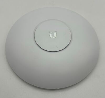 Ubiquiti Networks UniFi AC Pro AP with Mount (UAP-AC-PRO)