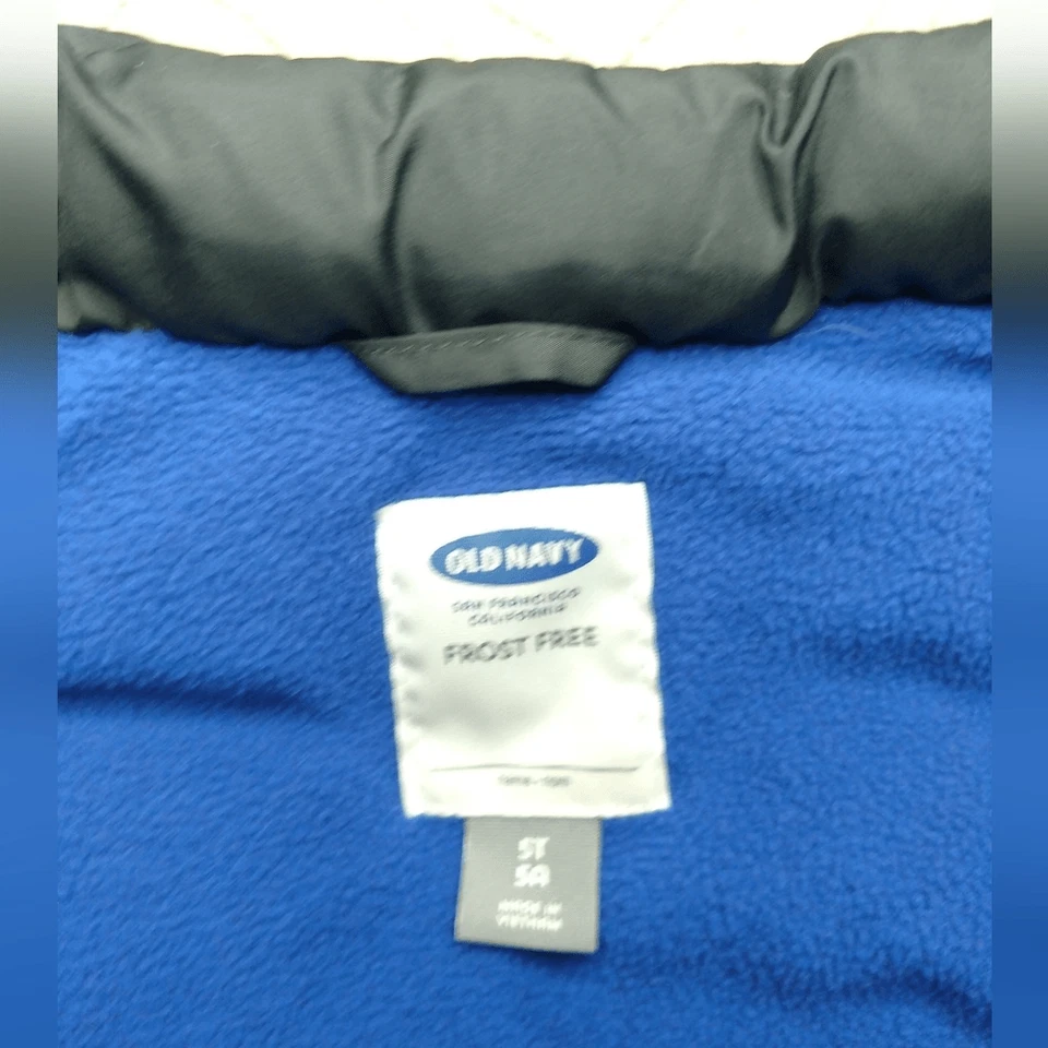 Bundle Boys 5T Old Navy Puffer Vest Black & Blue, Old Navy 5T Zip Sweater Vest - Image 3 of 4