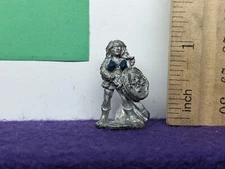 Citadel FTF-34 Female Barbarian w. Sword & Shield (82 105) Miniature Metal