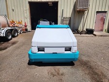 TENNANT SWEEPER MODEL 365 SWEEPING FOR WAREHOUSE OFFICES ETC