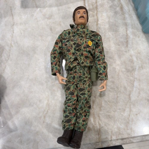 Vintage Hasbro 1964 GI Joe Action Figure Flocked Fuzzy Brown Hair Blue Eyes