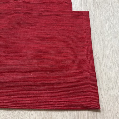 Crate & Barrel Lot Of 3 Red Placemats 19”x14.5” Holiday Place Setting Quality - Picture 2 of 10