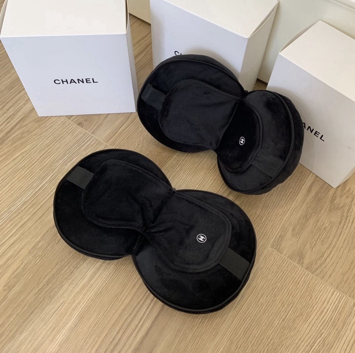 CHANEL シャネル ノベルティ トラベルピロー アイマスク CHANEL BEAUTE Travel Pillow Sleeping Eye Mask Velvet GWP with Box