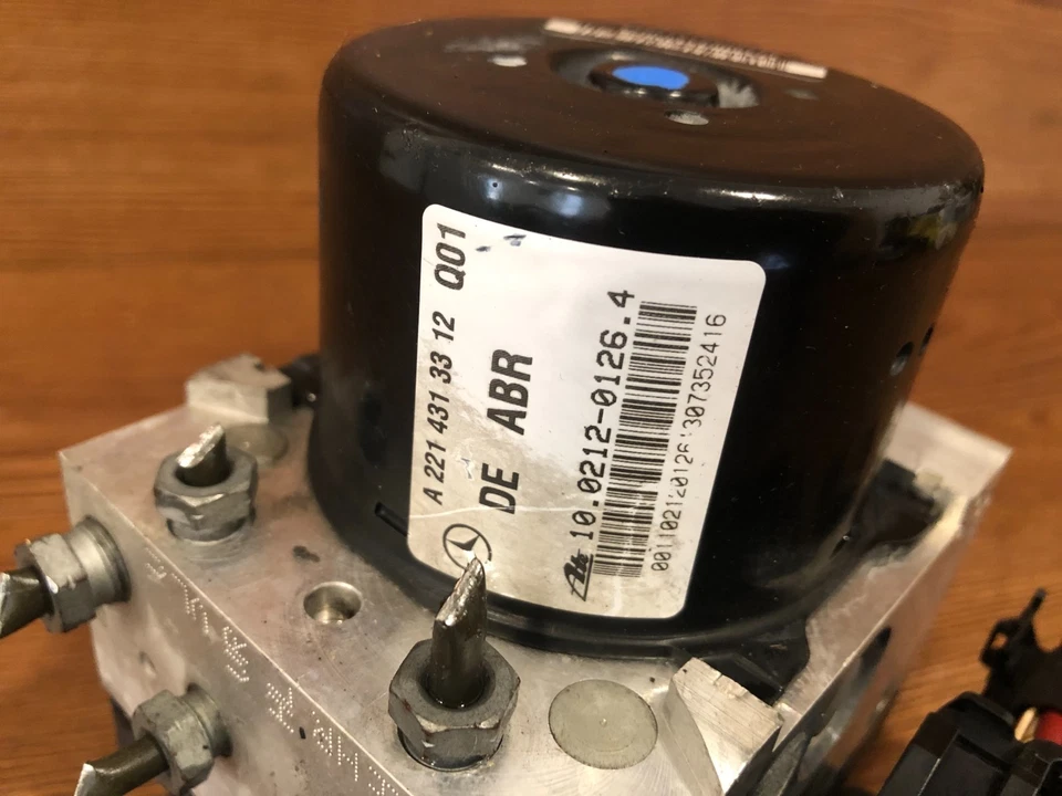 07-09 MERCEDES W221 S550 CL550 SISTEMA DE BOMBA DE FRENO ABS MÓDULO ANTIBLOQUEO ESP OEM #5 Foto 3 de 4