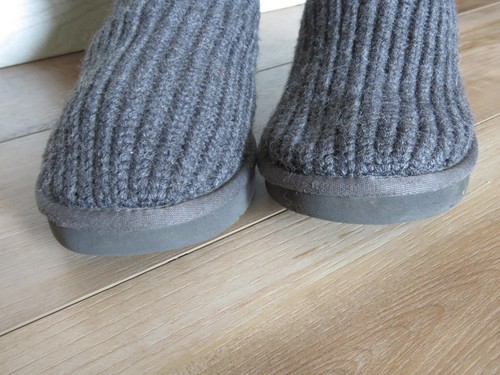 Ugg Gray Sweater Tall Boots 5 Button Cardy Knit Fringe Womens Boots Size 10 - Picture 17 of 24