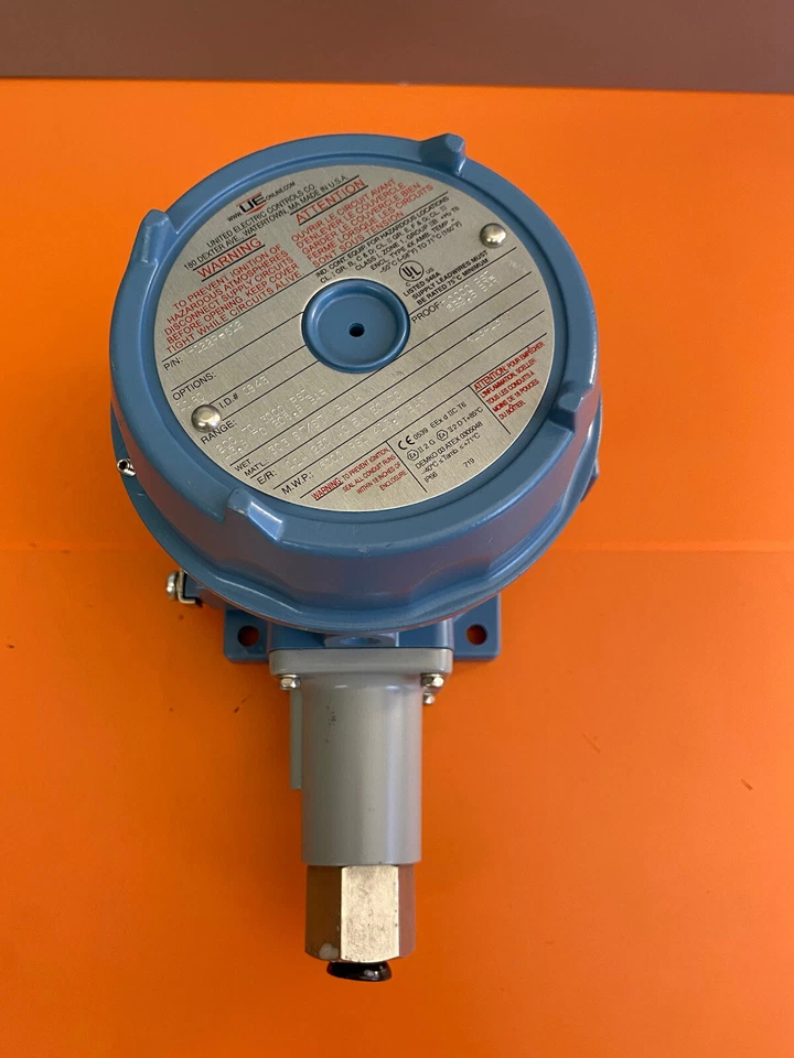Interruptor de presión UE H122P-612 200 a 300 PSI 11A 250VAC 5A 30VDC Foto 2 de 4