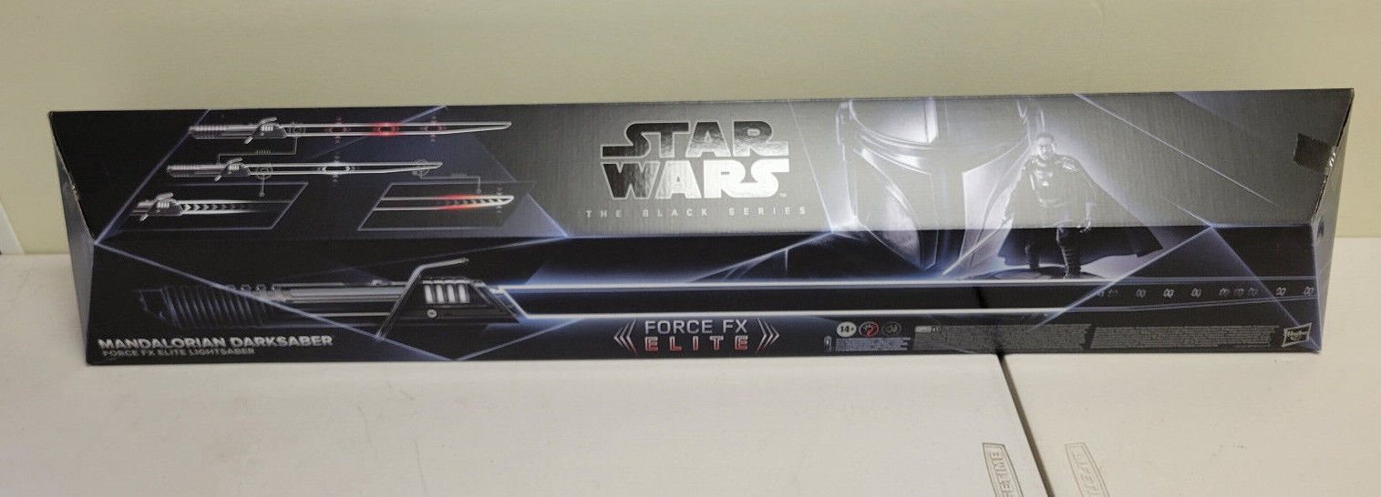 Star Wars The Black Series Mandalorian Darksaber Force FX Elite Sabre de  luz - Hasbro F1269