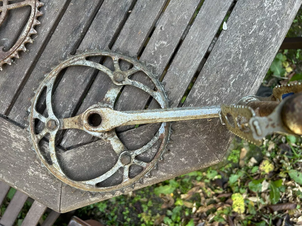 Ancien Pedalier De Velo Vintage