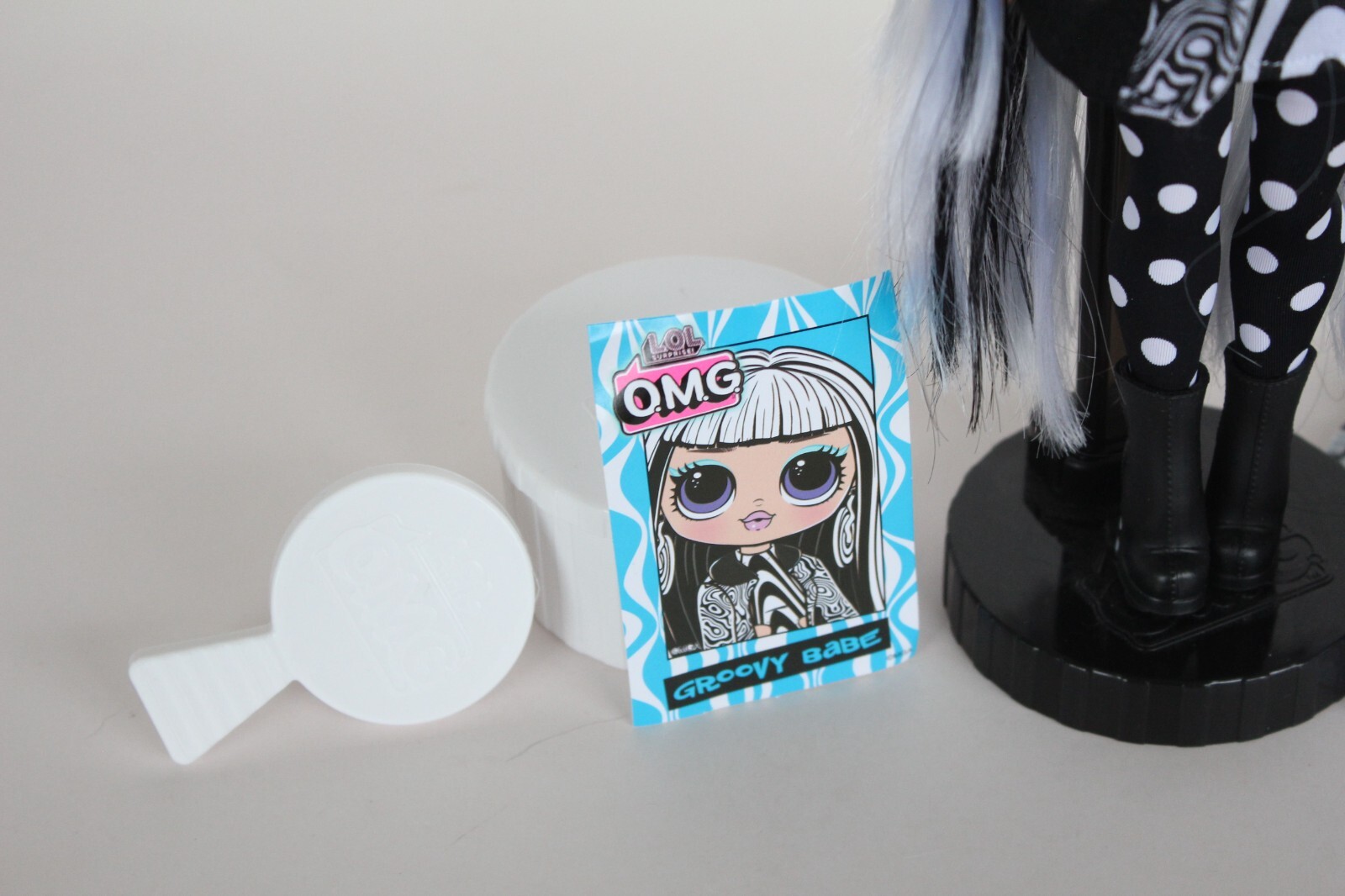 Детская кукла L.O.L. Surprise OMG Groovy Babe Lights Fashion Doll Complete *Adult Collector — фото 2