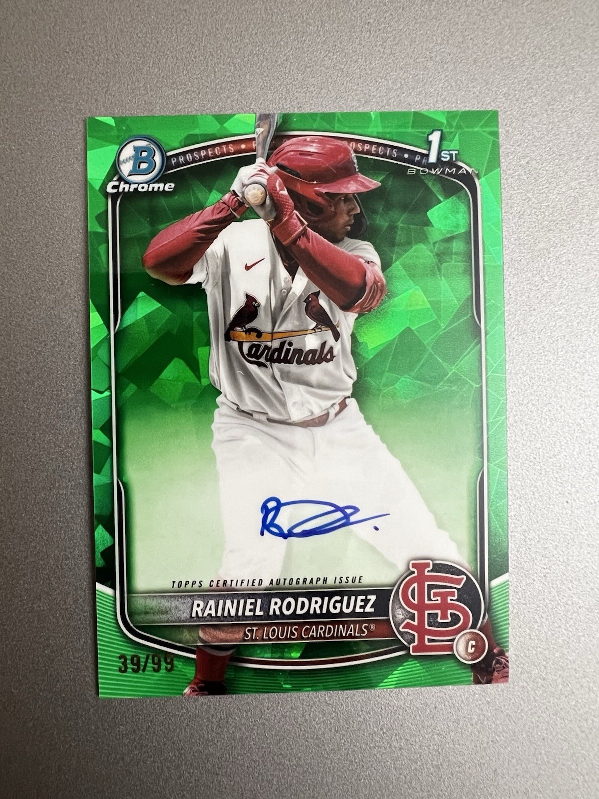 RAINIEL RODRIGUEZ 2025 BOWMAN CHROME SAPPHIRE 1ST GREEN AUTO /99 CARDINALS 📈