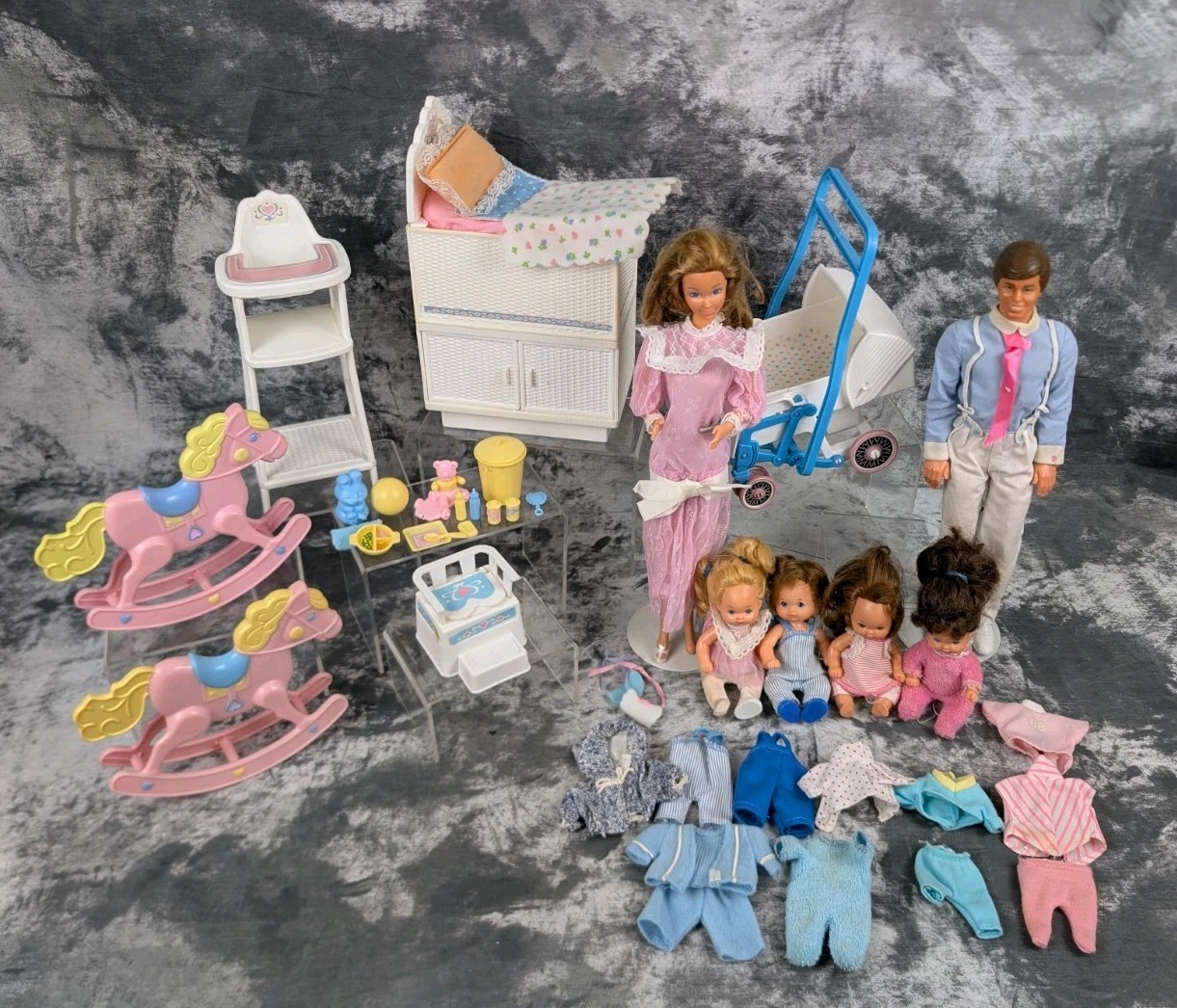 Barbie Doll Heart Family Collection Bassinette Mom Dad Kids 