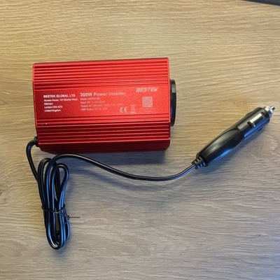Zigarettenanzünder Steckdose 300W 220V + 2x USB 5V 4,8A Auto KFZ Power Inverter